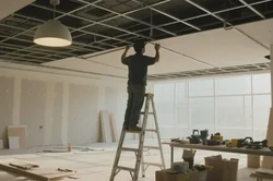 监理单位按资质条件划分的资质等级为()